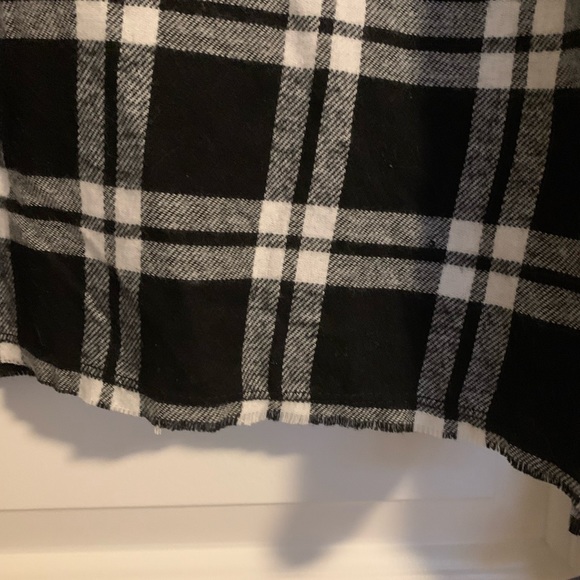 Love For Humanity Couture Black Plaid Button Down FlannelCrop Top Shirt Size XXL - Picture 4 of 4